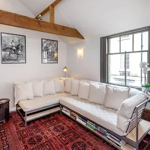 Holiday home Coachman Cottage, Mews Living In Central, Bath