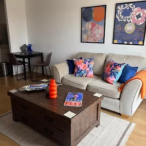 https://hansen-house-2.cardiffhotelswales.com